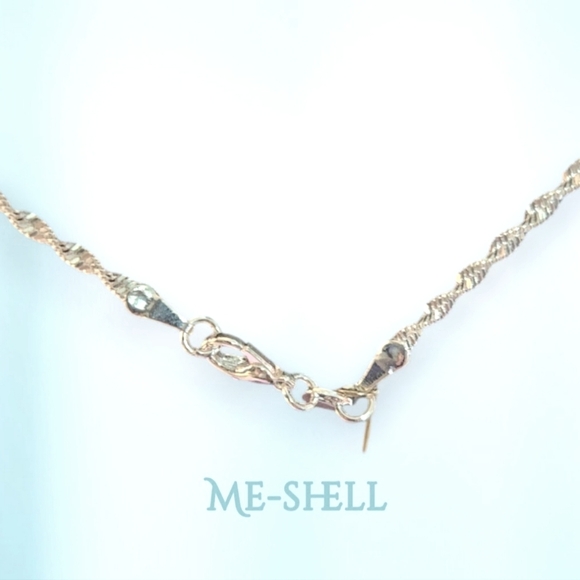 NWT "Me-Shell" Pendant on a 925 Sterling Silver Chain Necklace - Picture 4 of 4